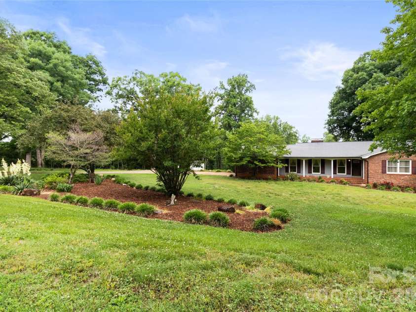 3225 Frank Grigg Drive, Shelby, NC 28150.  MLS# CAR4384403, YatesRealty ID 25945. 