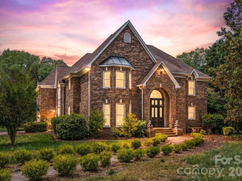 431 Walden Trail, Waxhaw, NC 28173.  MLS# CAR4376474, YatesRealty ID 25946. 