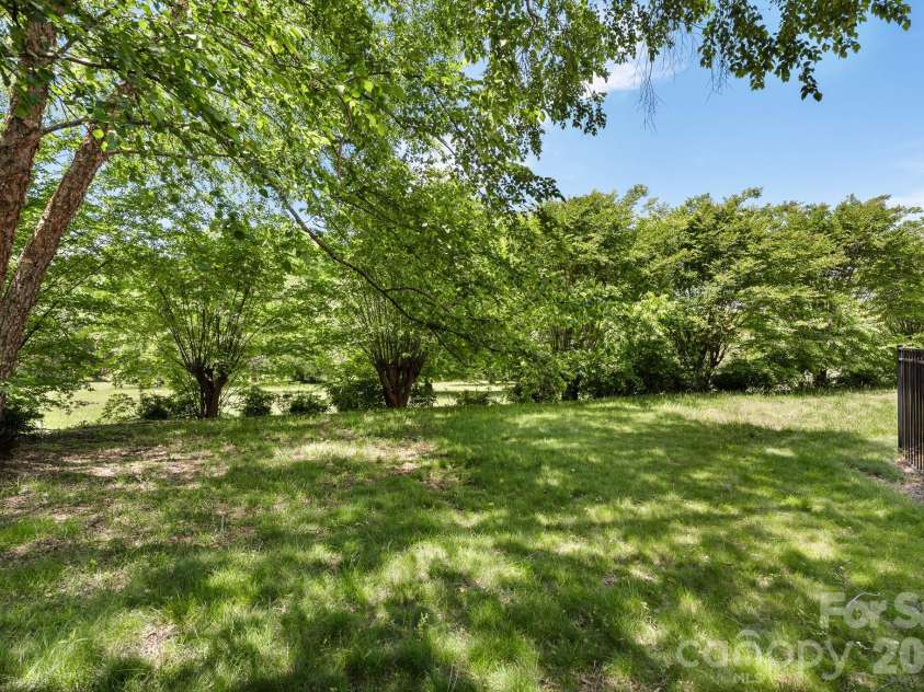 431 Walden Trail, Waxhaw, NC 28173.  MLS# CAR4376474, YatesRealty ID 25946. 