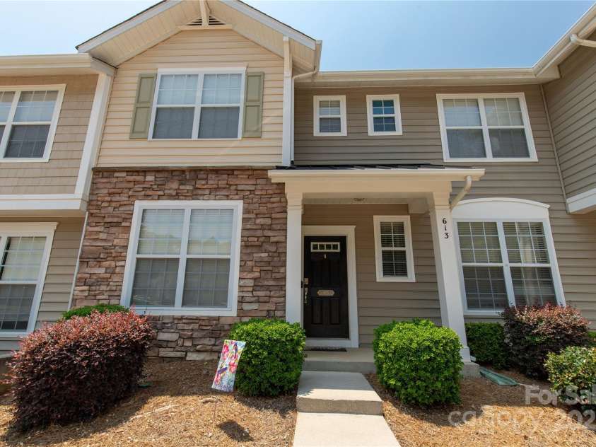 613 Dutch Elm Place, Rock Hill, SC 29732.  MLS# CAR4279960, YatesRealty ID 25948. 