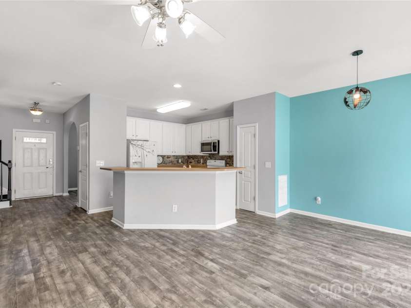 613 Dutch Elm Place, Rock Hill, SC 29732.  MLS# CAR4279960, YatesRealty ID 25948. 