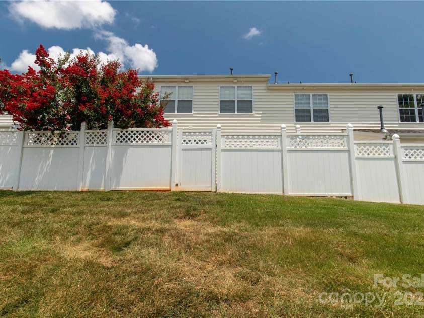 613 Dutch Elm Place, Rock Hill, SC 29732.  MLS# CAR4279960, YatesRealty ID 25948. 