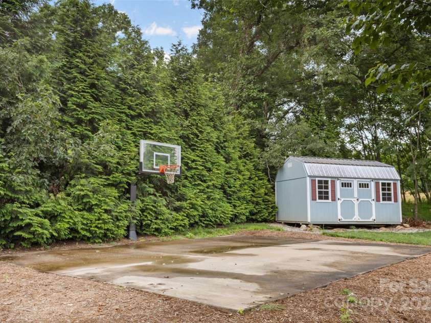 121 Maplewood Court, Hudson, NC 28638.  MLS# CAR4274119, YatesRealty ID 25949. Exterior Backyard View