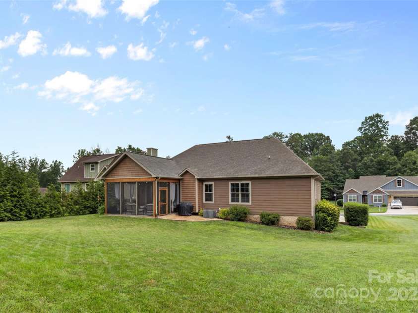 121 Maplewood Court, Hudson, NC 28638.  MLS# CAR4274119, YatesRealty ID 25949. Picnic Area