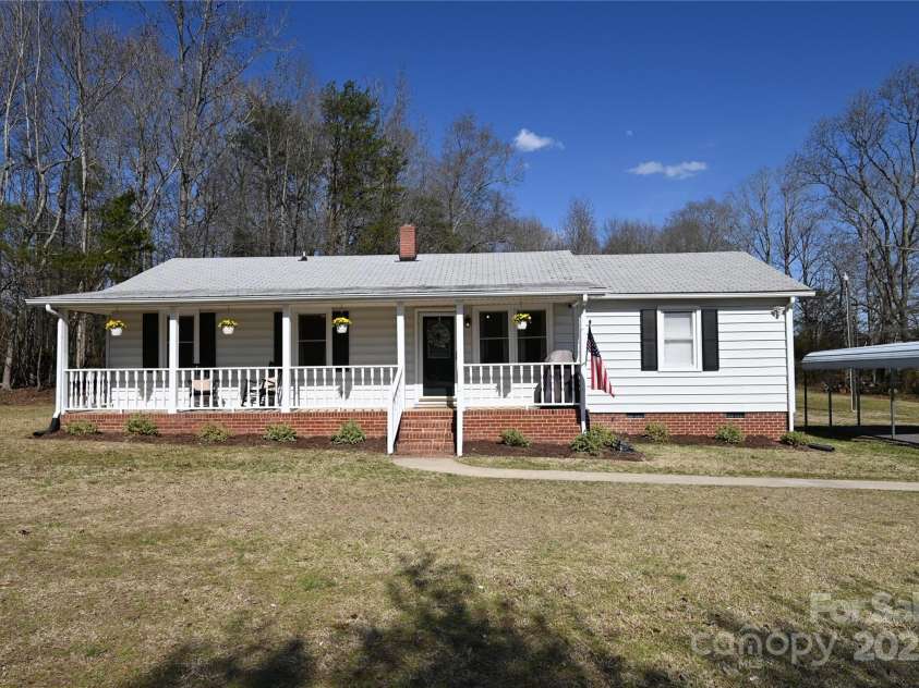 1020 Saint Paul Church Road, Clover, SC 29710.  MLS# CAR4232031, YatesRealty ID 2595. 