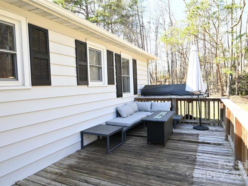 1020 Saint Paul Church Road, Clover, SC 29710.  MLS# CAR4232031, YatesRealty ID 2595. 