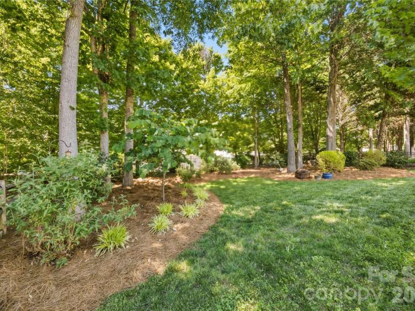 3041 Kilbeggan Drive, Lake Wylie, SC 29710.  MLS# CAR4375260, YatesRealty ID 25950. 