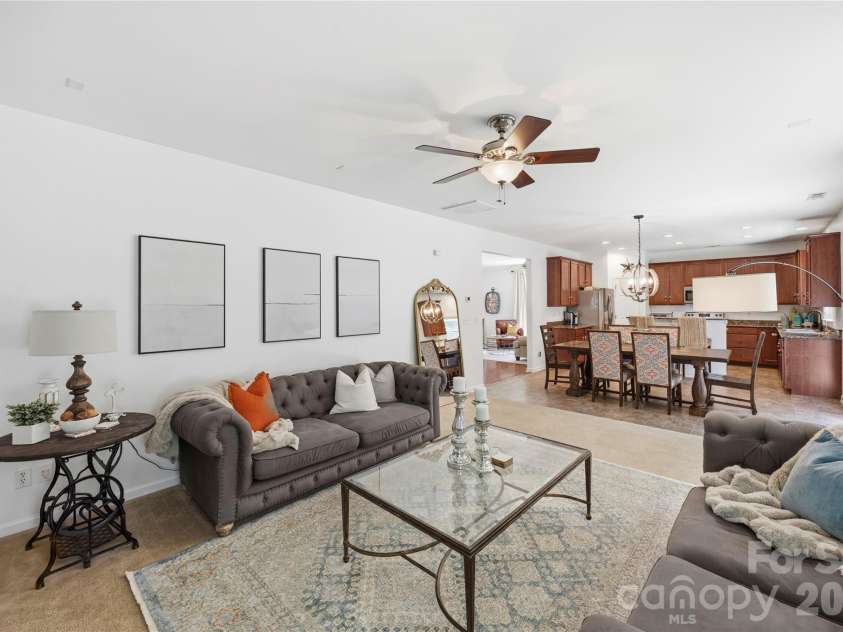 3041 Kilbeggan Drive, Lake Wylie, SC 29710.  MLS# CAR4375260, YatesRealty ID 25950. 