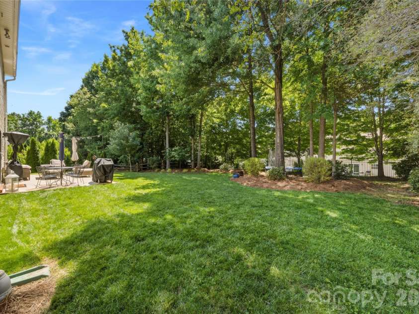 3041 Kilbeggan Drive, Lake Wylie, SC 29710.  MLS# CAR4375260, YatesRealty ID 25950. Large Flat Backyard