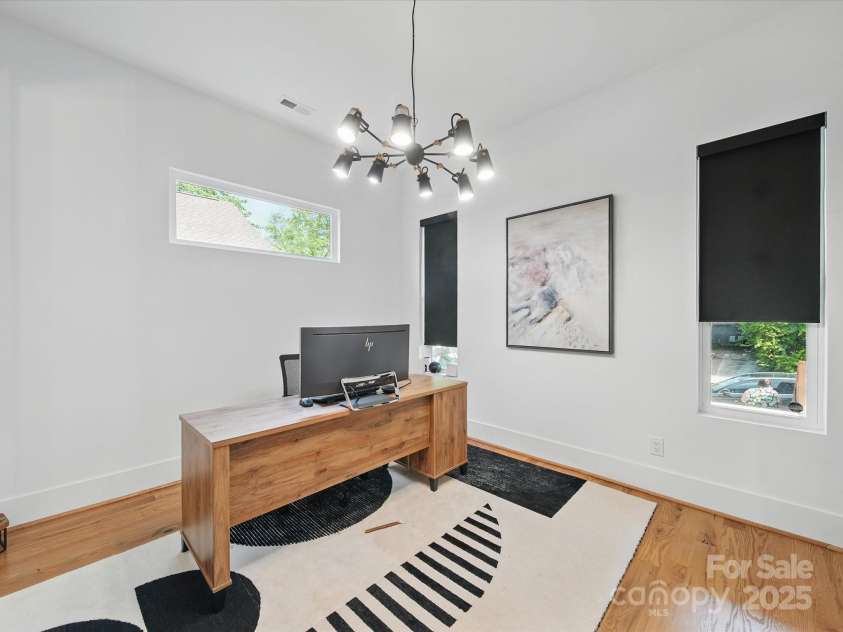 708 Cross Trail Drive, Charlotte, NC 28204.  MLS# CAR4267240, YatesRealty ID 25950. 