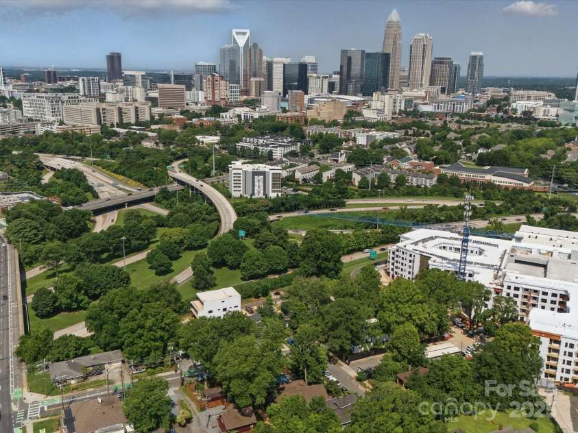 708 Cross Trail Drive, Charlotte, NC 28204.  MLS# CAR4267240, YatesRealty ID 25950. 