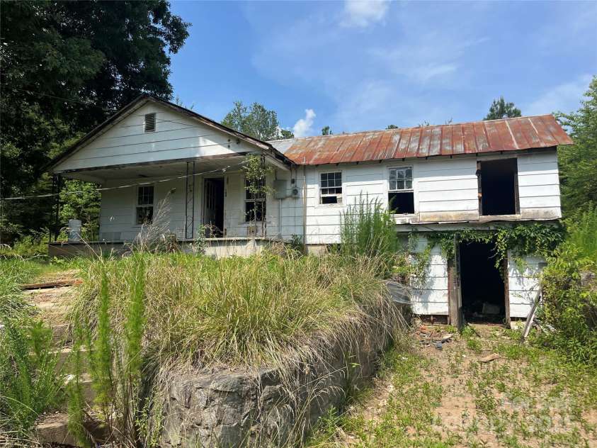 184 Crawford Hollow, Rutherfordton, NC 28139.  MLS# CAR4280325, YatesRealty ID 25951. 