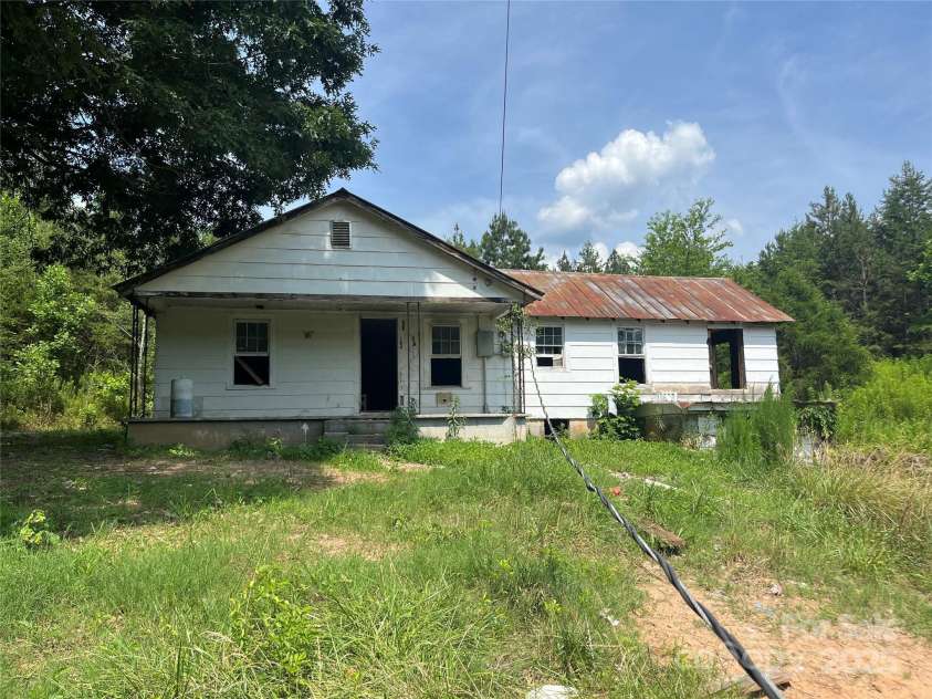 184 Crawford Hollow, Rutherfordton, NC 28139.  MLS# CAR4280325, YatesRealty ID 25951. 