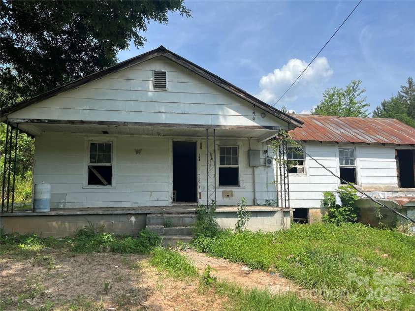 184 Crawford Hollow, Rutherfordton, NC 28139.  MLS# CAR4280325, YatesRealty ID 25951. 