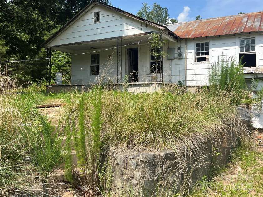 184 Crawford Hollow, Rutherfordton, NC 28139.  MLS# CAR4280325, YatesRealty ID 25951. 