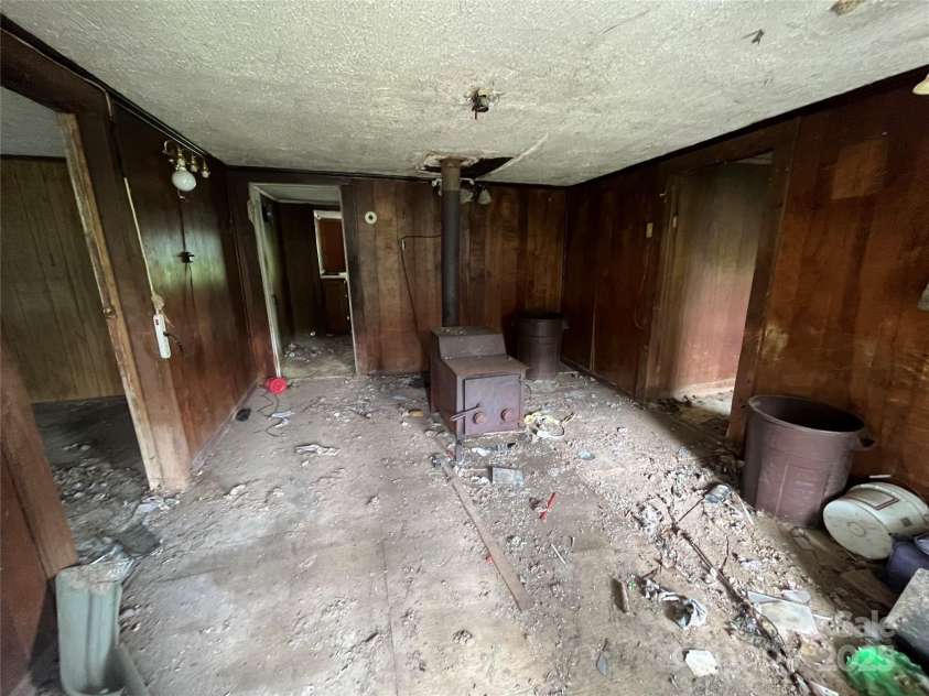 184 Crawford Hollow, Rutherfordton, NC 28139.  MLS# CAR4280325, YatesRealty ID 25951. 