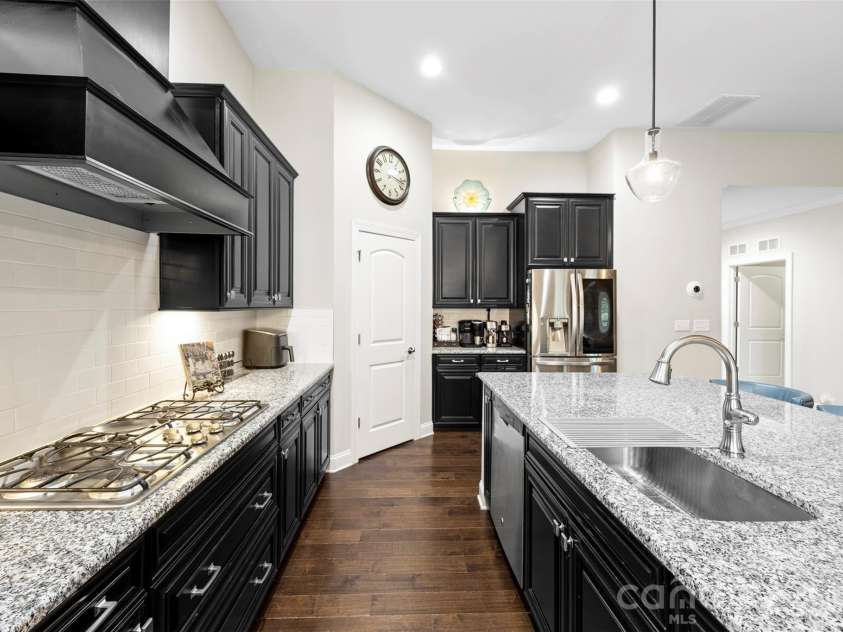 435 Trillium Way, Belmont, NC 28012.  MLS# CAR4383919, YatesRealty ID 25951. 