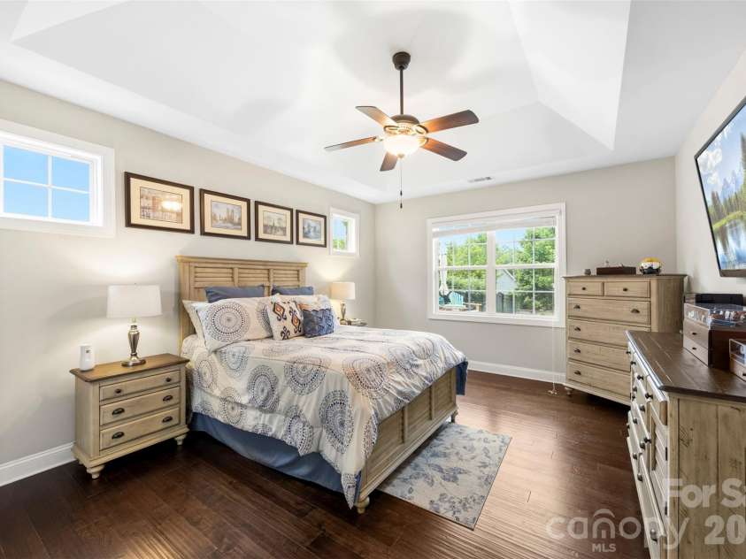 435 Trillium Way, Belmont, NC 28012.  MLS# CAR4383919, YatesRealty ID 25951. Owners Suite on main