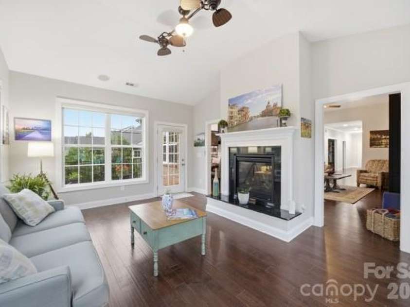435 Trillium Way, Belmont, NC 28012.  MLS# CAR4383919, YatesRealty ID 25951. Sunroom