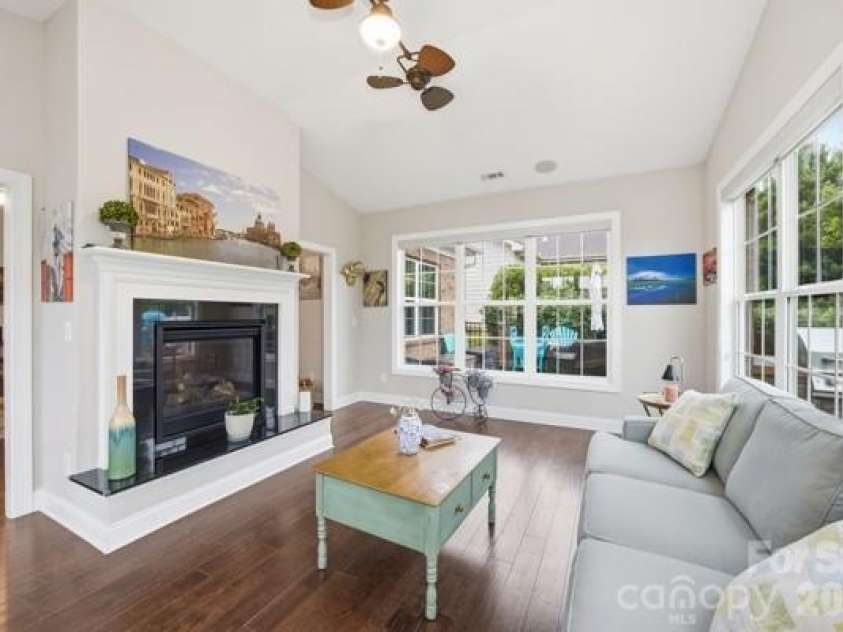 435 Trillium Way, Belmont, NC 28012.  MLS# CAR4383919, YatesRealty ID 25951. Sunroom