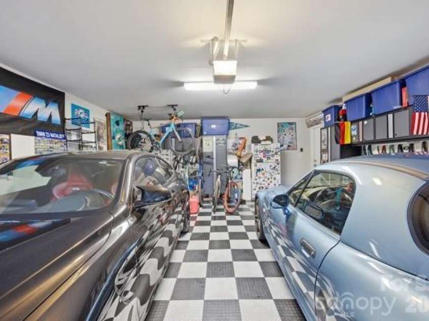 435 Trillium Way, Belmont, NC 28012.  MLS# CAR4383919, YatesRealty ID 25951. Two car garage