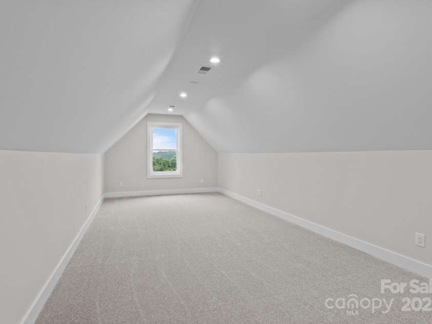 153 Mills Garden Road, Statesville, NC 28625.  MLS# CAR4258947, YatesRealty ID 25952. 