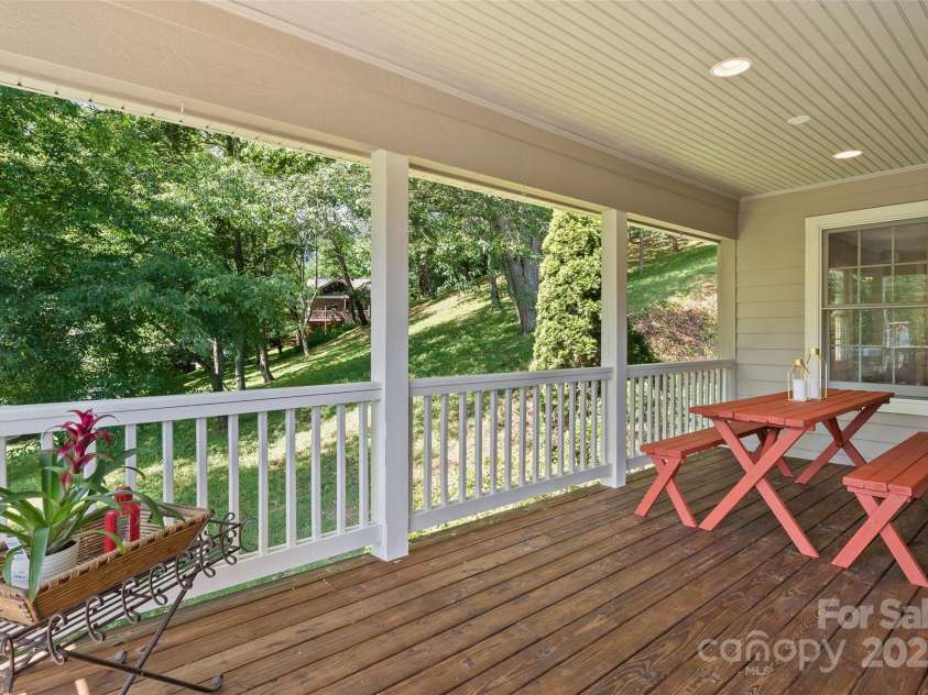 2375 Crymes Cove Road, Waynesville, NC 28786.  MLS# CAR4272881, YatesRealty ID 25953. 