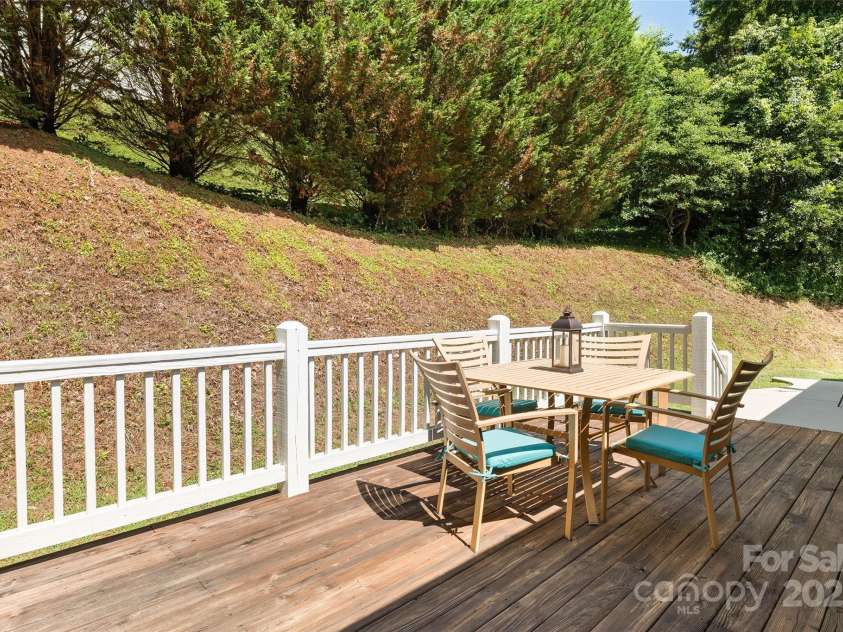 2375 Crymes Cove Road, Waynesville, NC 28786.  MLS# CAR4272881, YatesRealty ID 25953. 