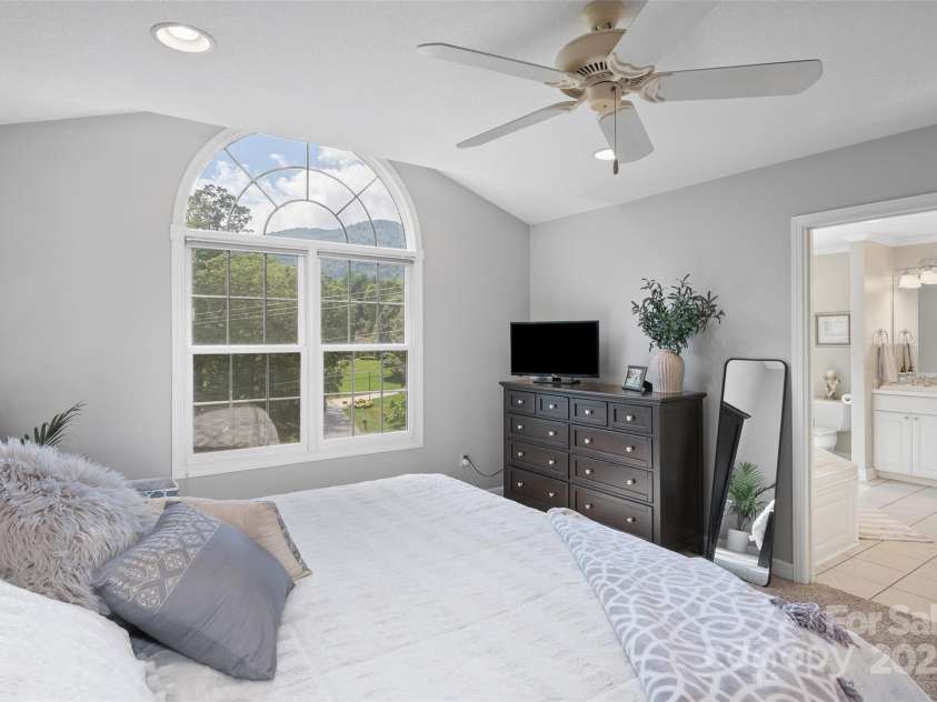 2375 Crymes Cove Road, Waynesville, NC 28786.  MLS# CAR4272881, YatesRealty ID 25953. 