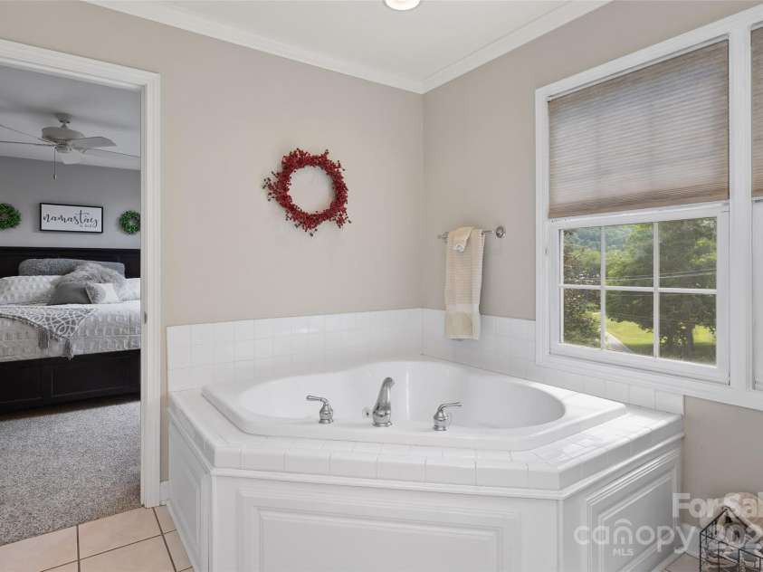 2375 Crymes Cove Road, Waynesville, NC 28786.  MLS# CAR4272881, YatesRealty ID 25953. 