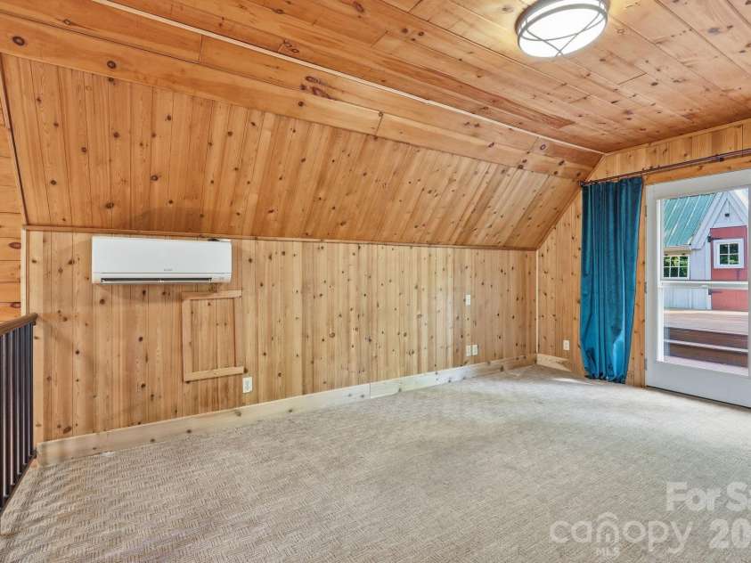 98 Sparkling Springs Road, Fairview, NC 28730.  MLS# CAR4376359, YatesRealty ID 25953. Flex Space in Loft