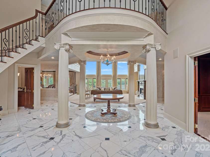 8800 Covey Rise Court, Charlotte, NC 28226.  MLS# CAR4262946, YatesRealty ID 25954. 