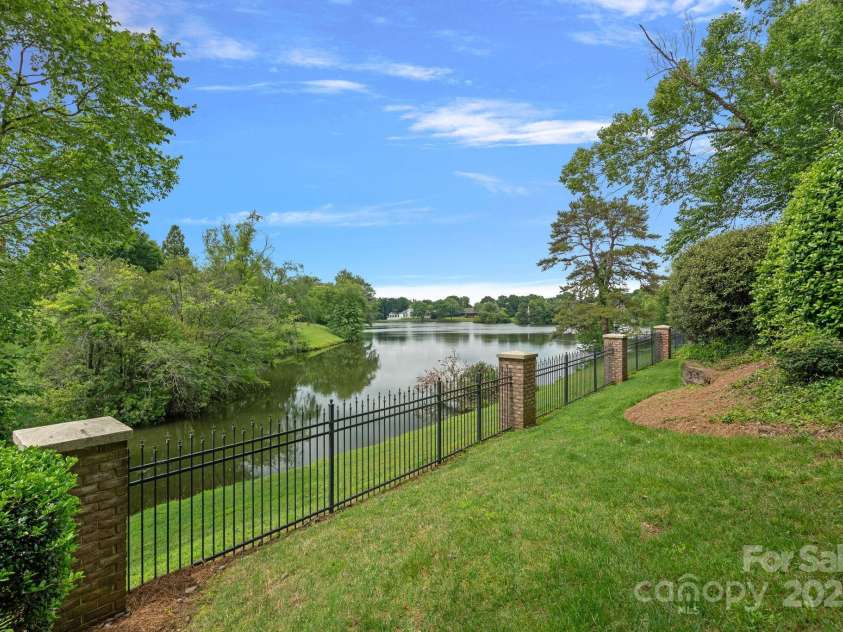 8800 Covey Rise Court, Charlotte, NC 28226.  MLS# CAR4262946, YatesRealty ID 25954. 