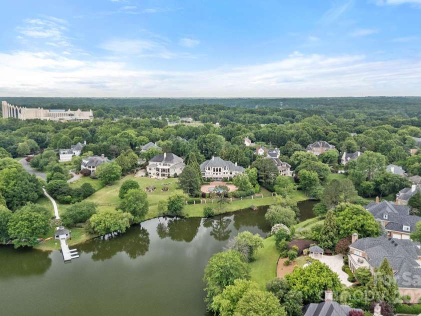 8800 Covey Rise Court, Charlotte, NC 28226.  MLS# CAR4262946, YatesRealty ID 25954. 