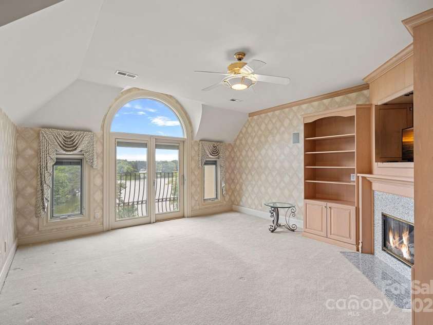 8800 Covey Rise Court, Charlotte, NC 28226.  MLS# CAR4262946, YatesRealty ID 25954. 