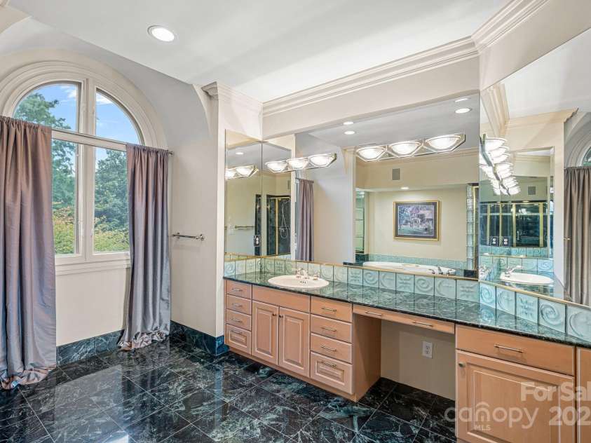 8800 Covey Rise Court, Charlotte, NC 28226.  MLS# CAR4262946, YatesRealty ID 25954. 