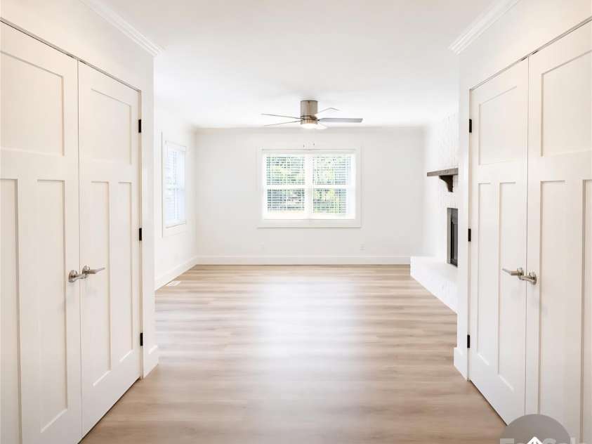 421 Kingfield Drive, Concord, NC 28027.  MLS# CAR4368933, YatesRealty ID 25955. 