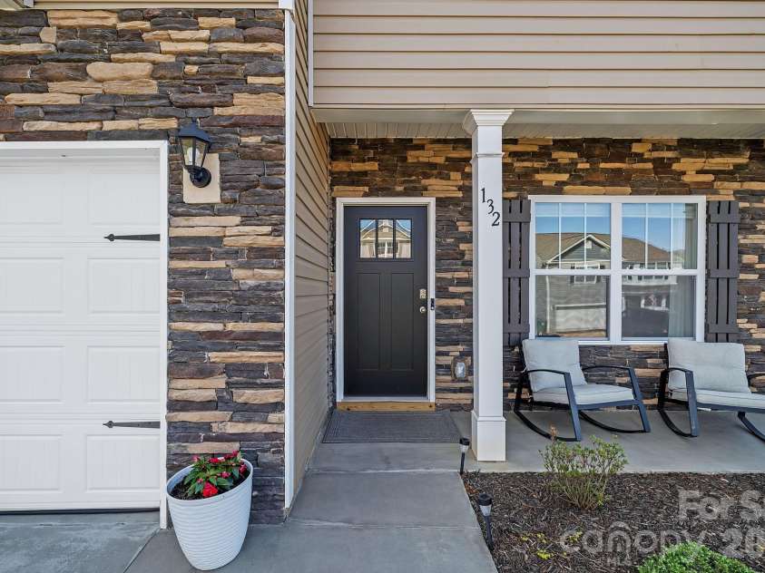 132 Ridgeview Lane, Mars Hill, NC 28754.  MLS# CAR4384792, YatesRealty ID 25956. 