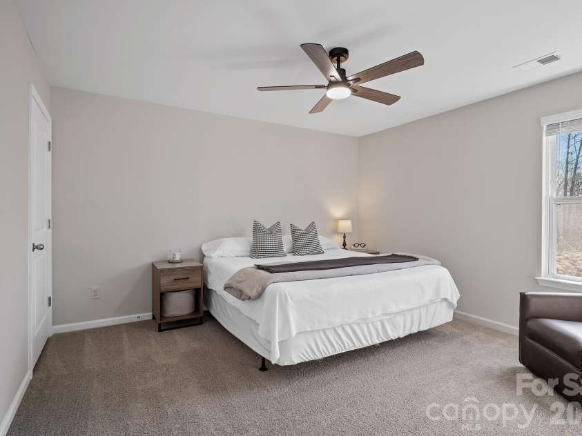 132 Ridgeview Lane, Mars Hill, NC 28754.  MLS# CAR4384792, YatesRealty ID 25956. 