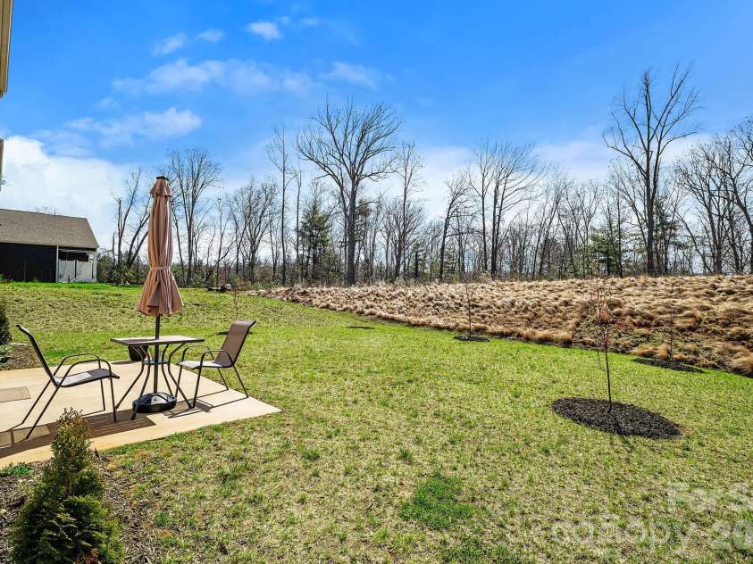 132 Ridgeview Lane, Mars Hill, NC 28754.  MLS# CAR4384792, YatesRealty ID 25956. 