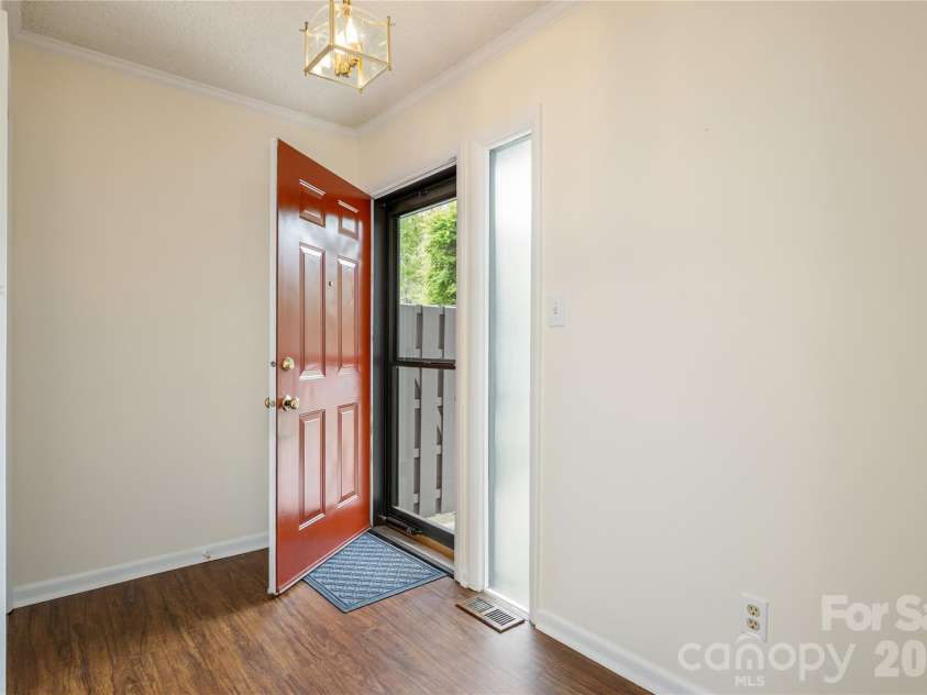 434 Crowfields Drive, Asheville, NC 28803.  MLS# CAR4376330, YatesRealty ID 25957. 
