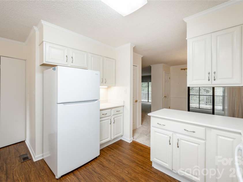 434 Crowfields Drive, Asheville, NC 28803.  MLS# CAR4376330, YatesRealty ID 25957. 