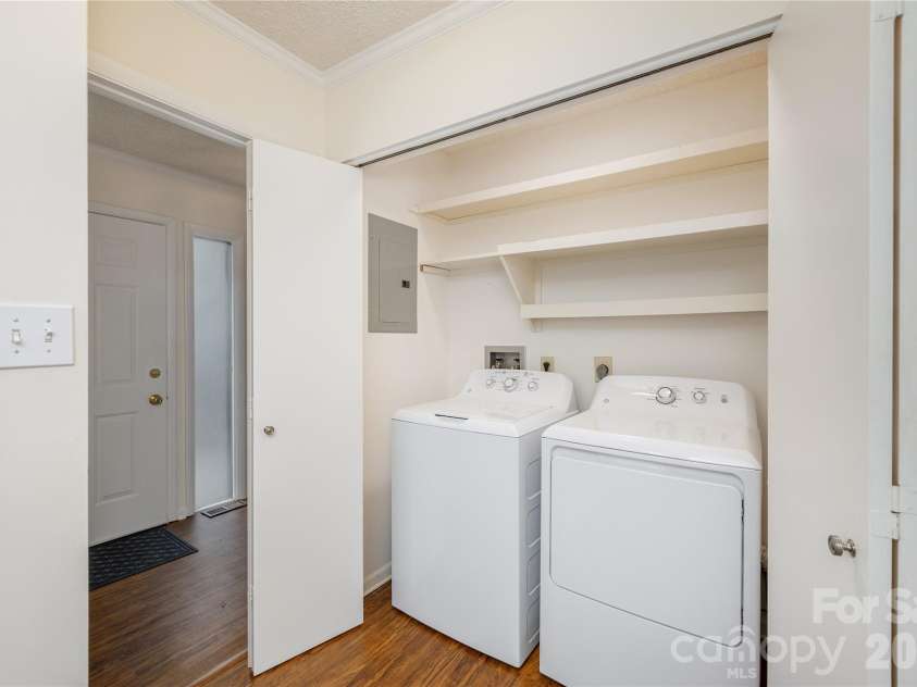 434 Crowfields Drive, Asheville, NC 28803.  MLS# CAR4376330, YatesRealty ID 25957. 