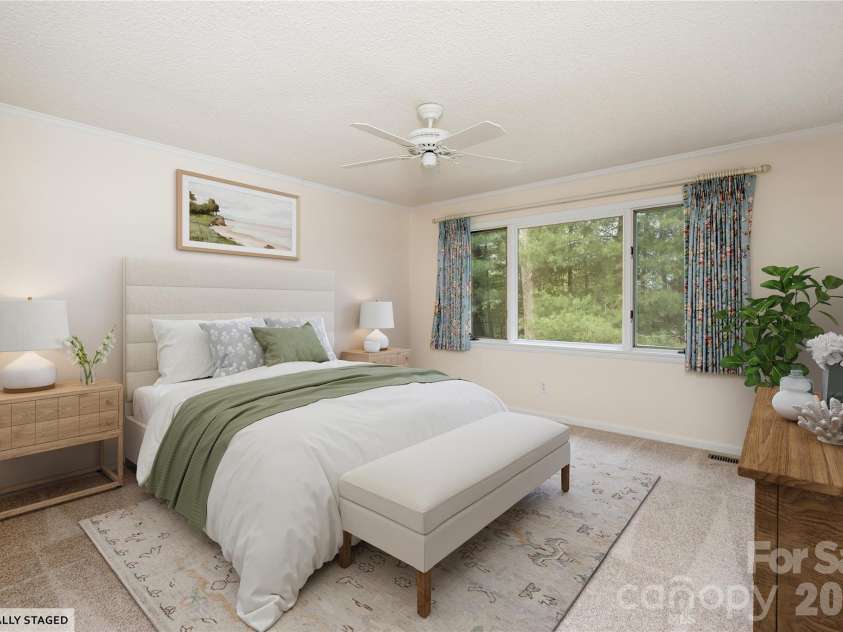 434 Crowfields Drive, Asheville, NC 28803.  MLS# CAR4376330, YatesRealty ID 25957. 