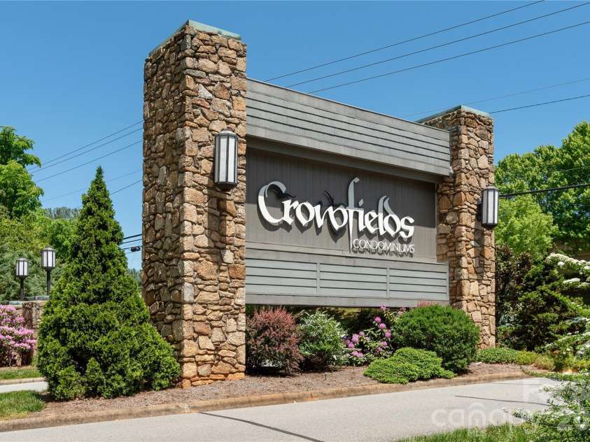 434 Crowfields Drive, Asheville, NC 28803.  MLS# CAR4376330, YatesRealty ID 25957. 