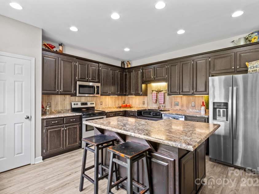 159 Forest Abbey Lane, China Grove, NC 28023.  MLS# CAR4270384, YatesRealty ID 25959. 