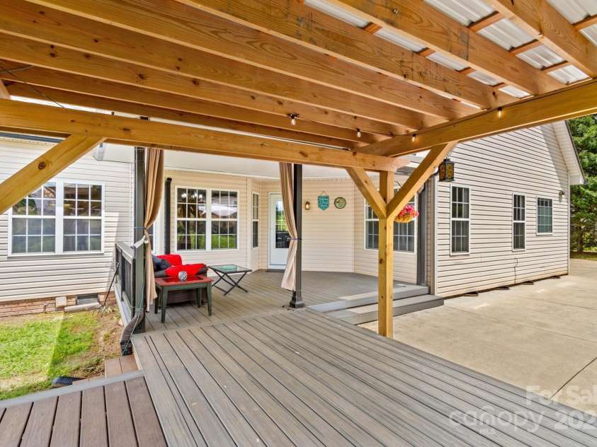 159 Forest Abbey Lane, China Grove, NC 28023.  MLS# CAR4270384, YatesRealty ID 25959. 