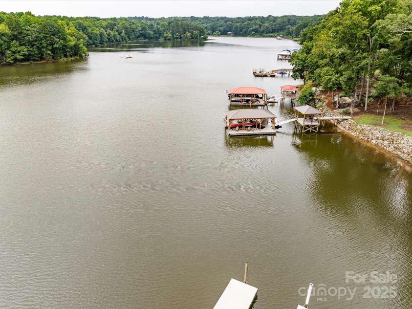 11902 Mountain Crest Circle, Charlotte, NC 28216.  MLS# CAR4286743, YatesRealty ID 2596. 