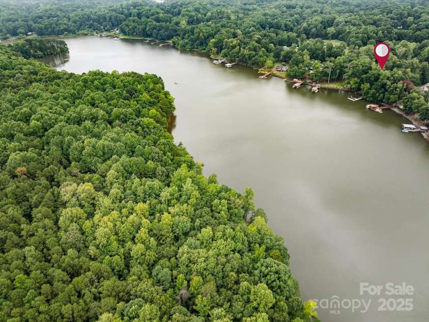 11902 Mountain Crest Circle, Charlotte, NC 28216.  MLS# CAR4286743, YatesRealty ID 2596. 