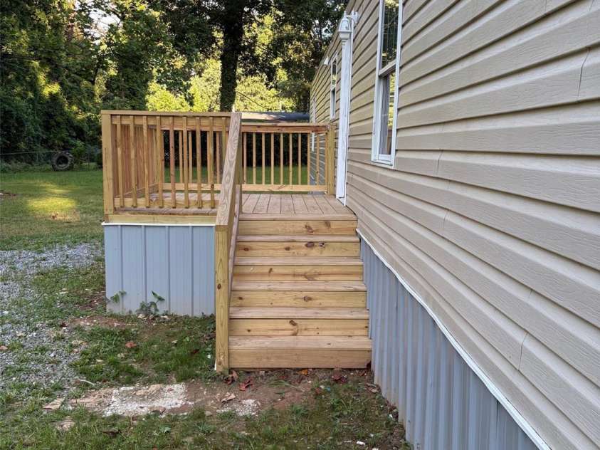 114 Woodberry Drive, Cherryville, NC 28021.  MLS# CAR4277690, YatesRealty ID 25960. 